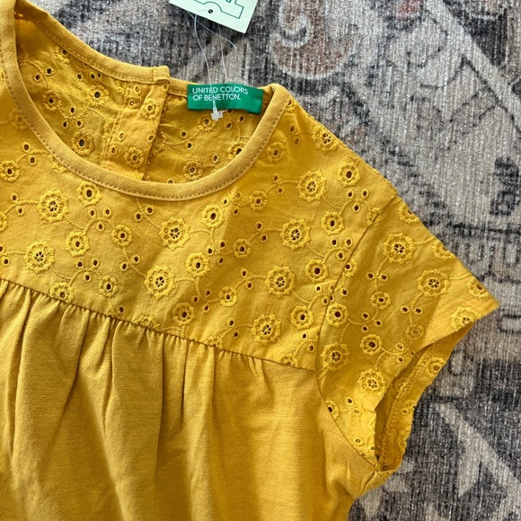 NEW TOP / size XS best for 4/5 / pretty yellow color with buttons on back! - Picture 2 of 4
